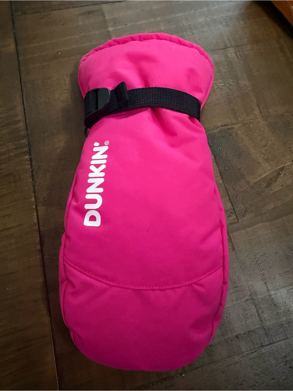 Official Dunkin' Donuts 2026 Pink Iced Coffee Mitten Glove Limited Edition